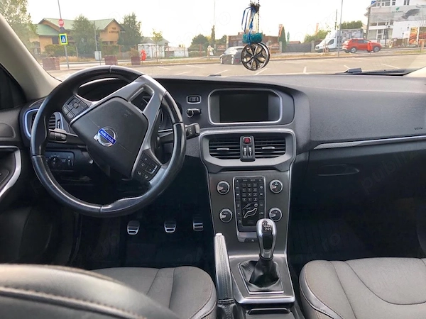VOLVO V40 Cross Country 2015 — imagine 6