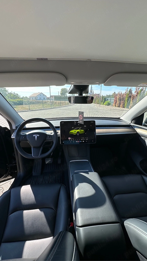 TESLA Model Y 2022 — imagine 8