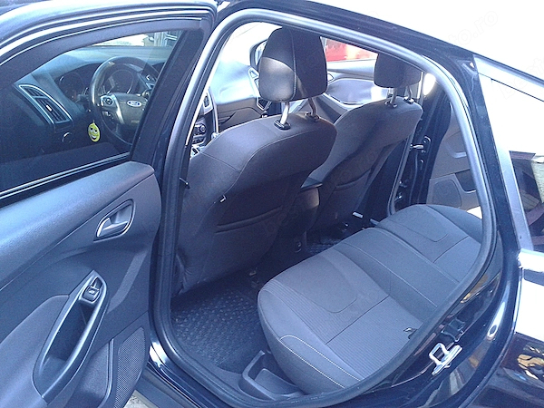 FORD Focus 2013 — imagine 10