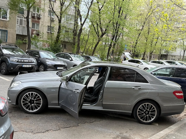 MERCEDES-BENZ E-Class 2011 — imagine 2