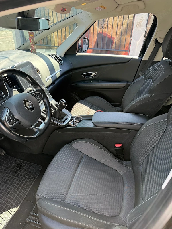 RENAULT Scenic 2018 — imagine 5