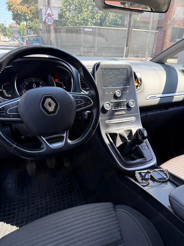 RENAULT Scenic 2018 — imagine 2