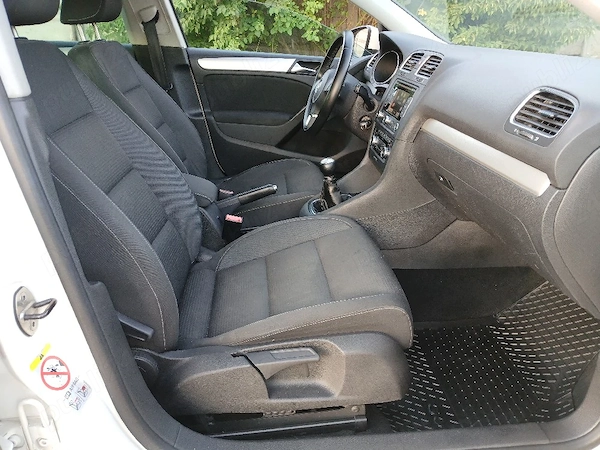 VOLKSWAGEN Golf 2010 — imagine 8