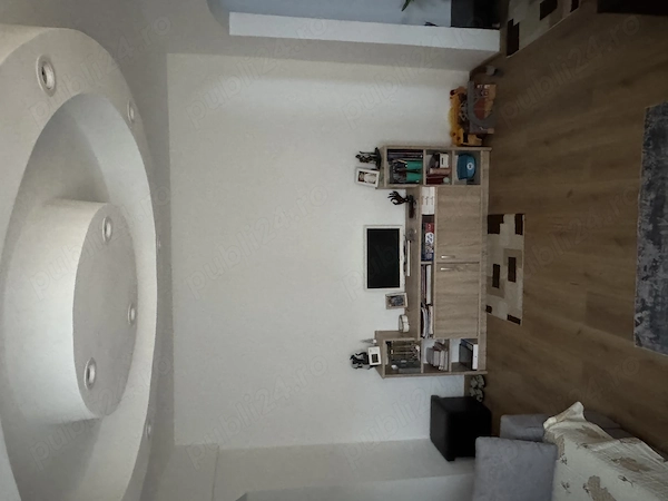 Vând apartament — fotografia 3