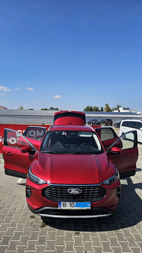 FORD Kuga 2024 — imagine 3