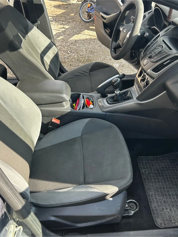 FORD Focus 2011 — imagine 4