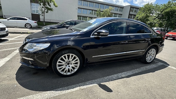 VOLKSWAGEN Passat CC