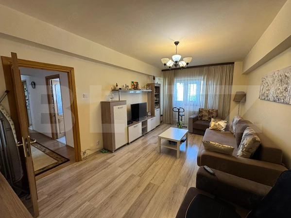 Apartament 4 camere, 105 mp, parcare, zona A.I Cuza — fotografia 1