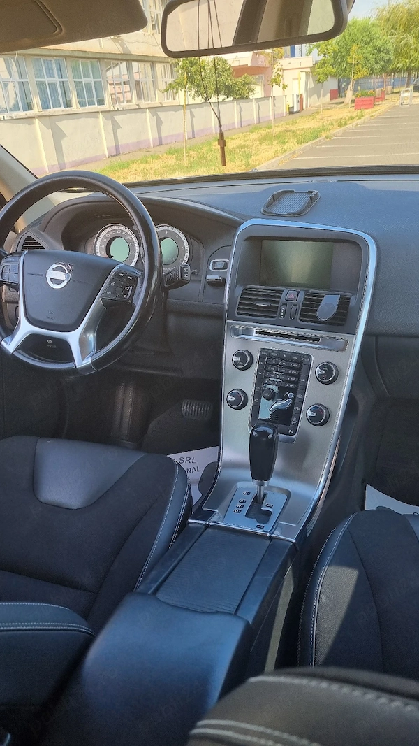 VOLVO XC60 2011 — imagine 6
