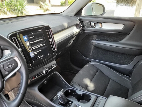 VOLVO XC40 2018 — imagine 7