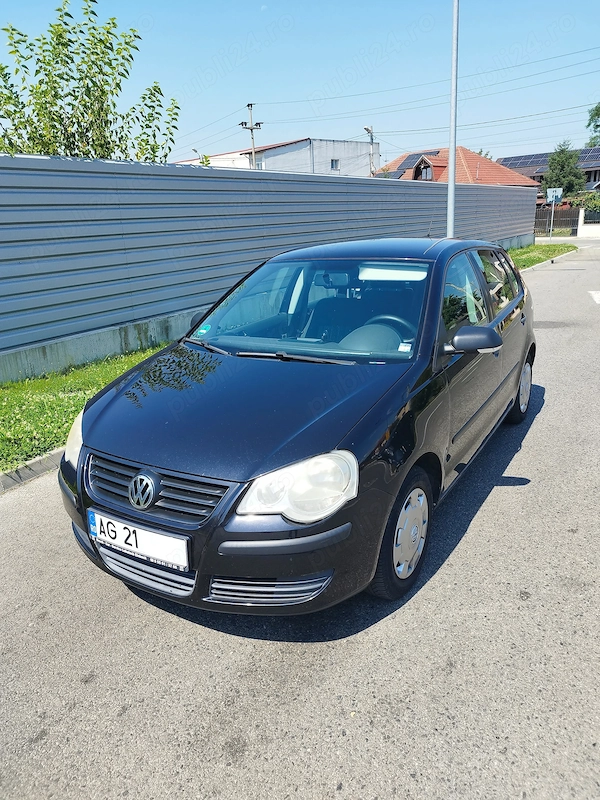 VOLKSWAGEN Polo