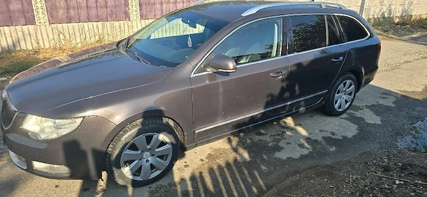 SKODA Superb 2010 — imagine 3