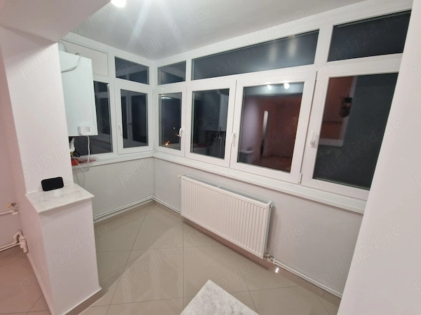 Persoană fizică: 3 camere decomandat, 73 mp utili, renovat total de la zero (instalații noi,izolat) — fotografia 3