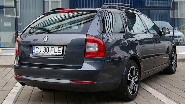 SKODA Octavia 2011 — imagine 3
