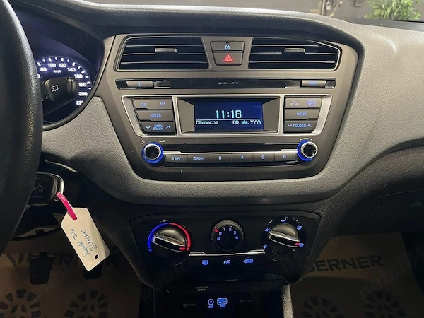HYUNDAI i20 2015 — imagine 4
