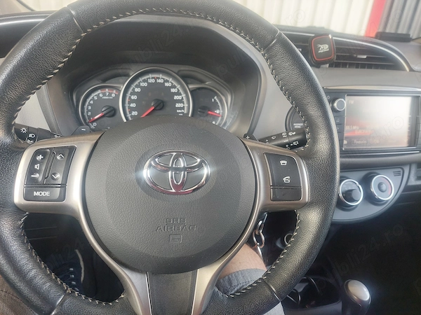 TOYOTA Yaris 2015 — imagine 5