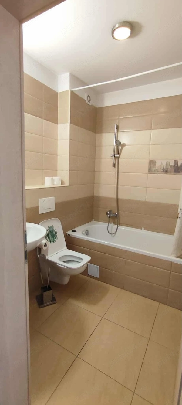 Proprietar vând apartament 2 camere decomandat, mobilat și utilat ,prevăzut cu parcare inclusă — fotografia 3