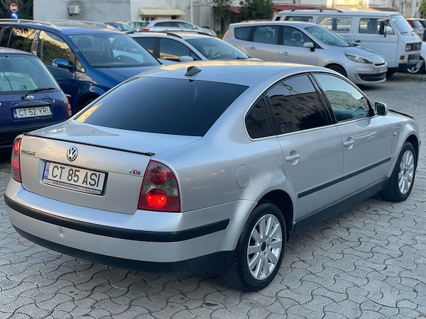 VOLKSWAGEN Passat 2003 — imagine 2