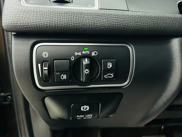 VOLVO XC60 2015 — imagine 10