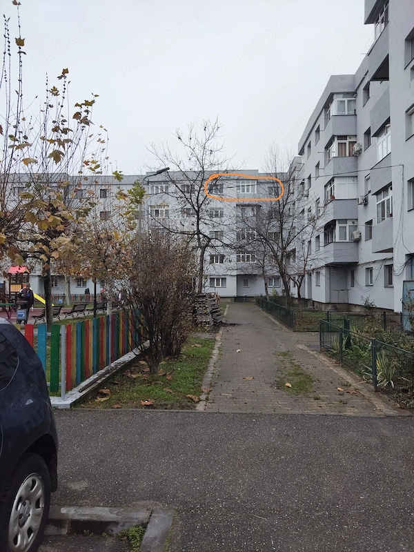 Vând apartament in Rovinari — fotografia 1