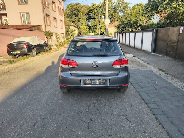 VOLKSWAGEN Golf 2010 — imagine 6