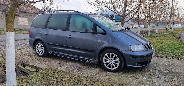 SEAT Alhambra 2010 — imagine 4
