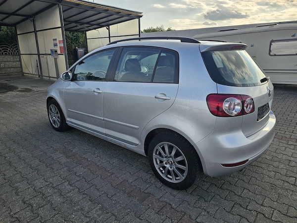 VOLKSWAGEN Golf 2010 — imagine 4