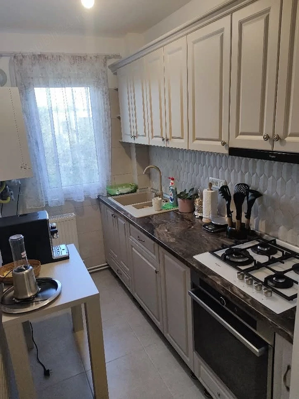 Apartament 3 camere de închiriat | Grigorescu | Renovat complet | Parcare — fotografia 1