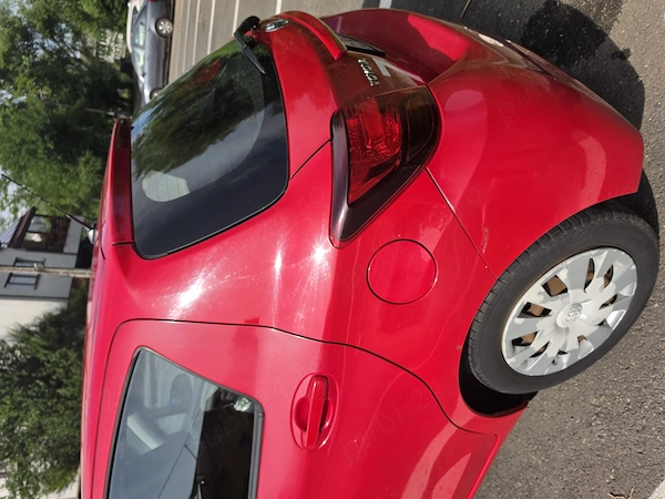 TOYOTA Yaris 2016 — imagine 8