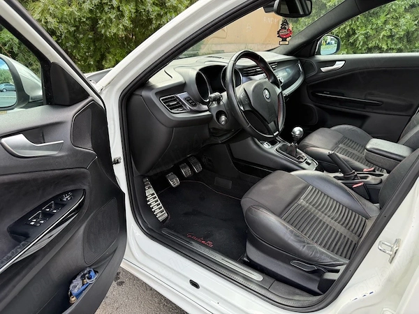 ALFA ROMEO Giulietta 2011 — imagine 2