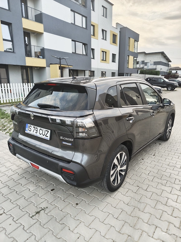 SUZUKI S-Cross 2023 — imagine 2
