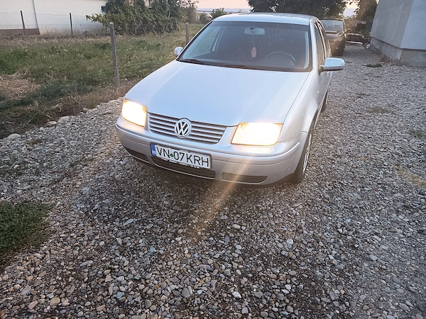 VOLKSWAGEN Bora 2001 — imagine 2