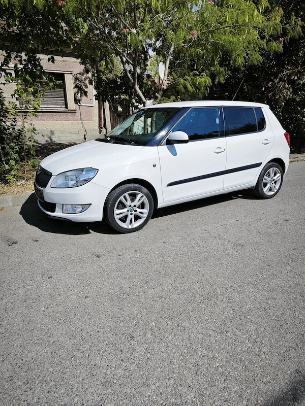 SKODA Fabia 2011 — imagine 4