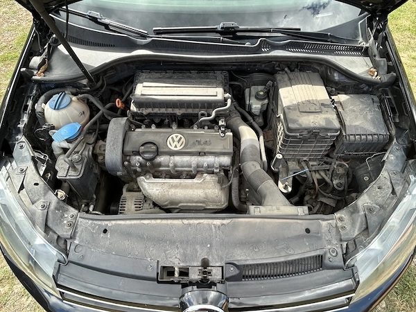 VOLKSWAGEN Golf 2010 — imagine 2