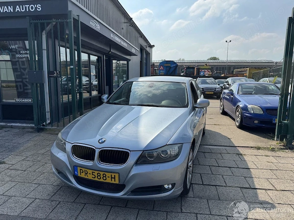 BMW Seria 3 2009 — imagine 5
