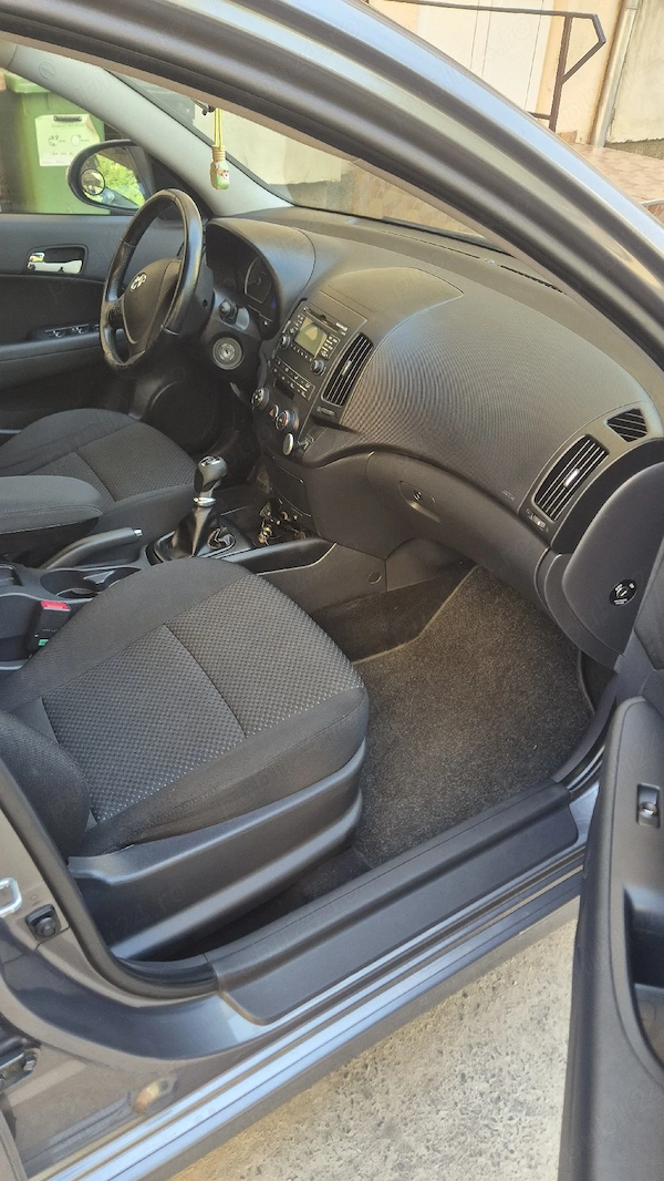 HYUNDAI i30 2012 — imagine 3