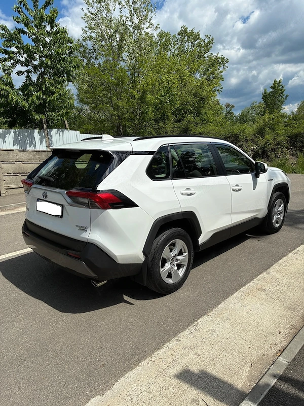TOYOTA RAV4 2022 — imagine 3