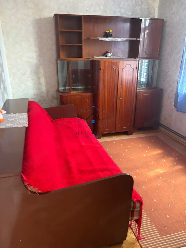 Apartament cu 3 camere – zona centrală — fotografia 3