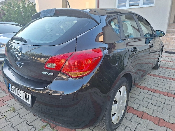 OPEL Astra 2011 — imagine 2