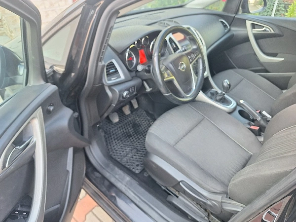 OPEL Astra 2011 — imagine 6
