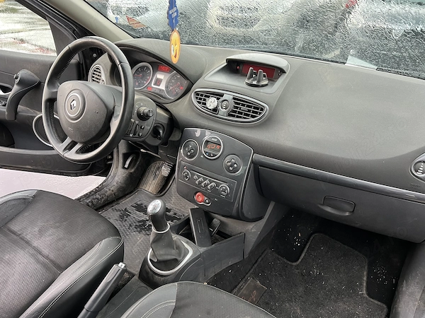 RENAULT Clio 2006 — imagine 8