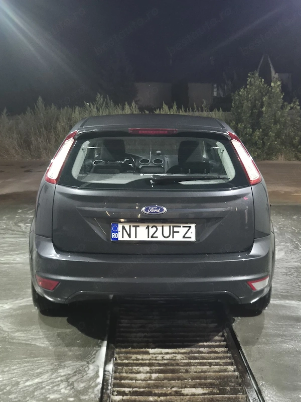 FORD Focus 2011 — imagine 3
