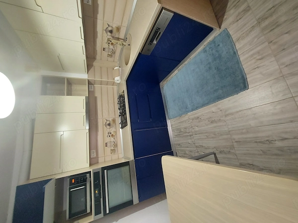 Ofer spre închiriere apartament 3 camere decomandate în Iași, zona Țigarete — fotografia 2