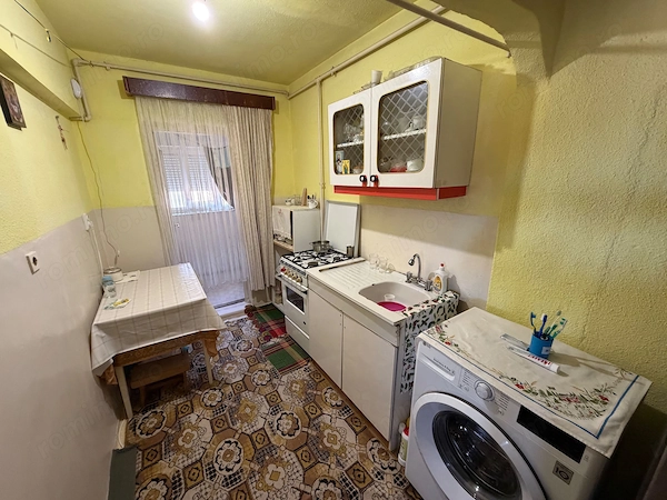 Apartament 1 camera, decomandat - Cugir — fotografia 3