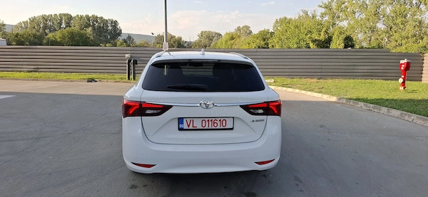 TOYOTA Avensis 2017 — imagine 5