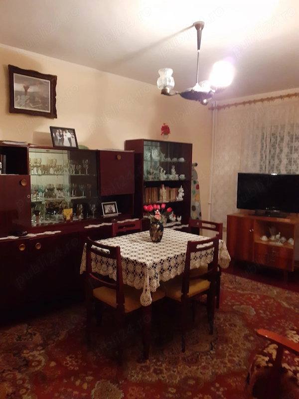 Apartament de închiriat 2 camere Ostroveni, zona Cina — fotografia 1
