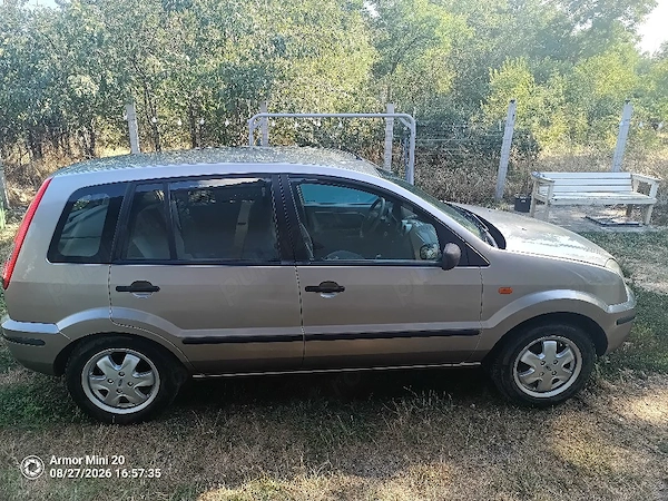 FORD Fusion 2003 — imagine 3