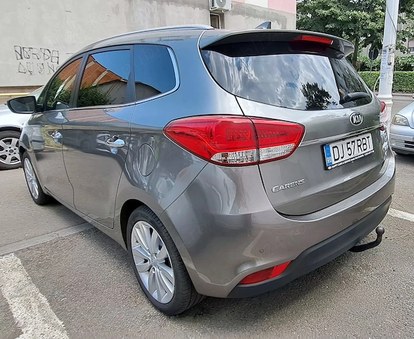 KIA Carens 2016 — imagine 2