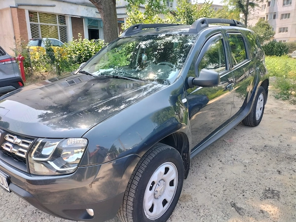 Dacia Duster Laureate,-1.6 benzina -115cp - 141000 km -tractiune 4x2 -Alarma Viper - Carlig remorca