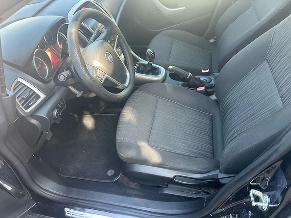 OPEL Astra 2011 — imagine 6
